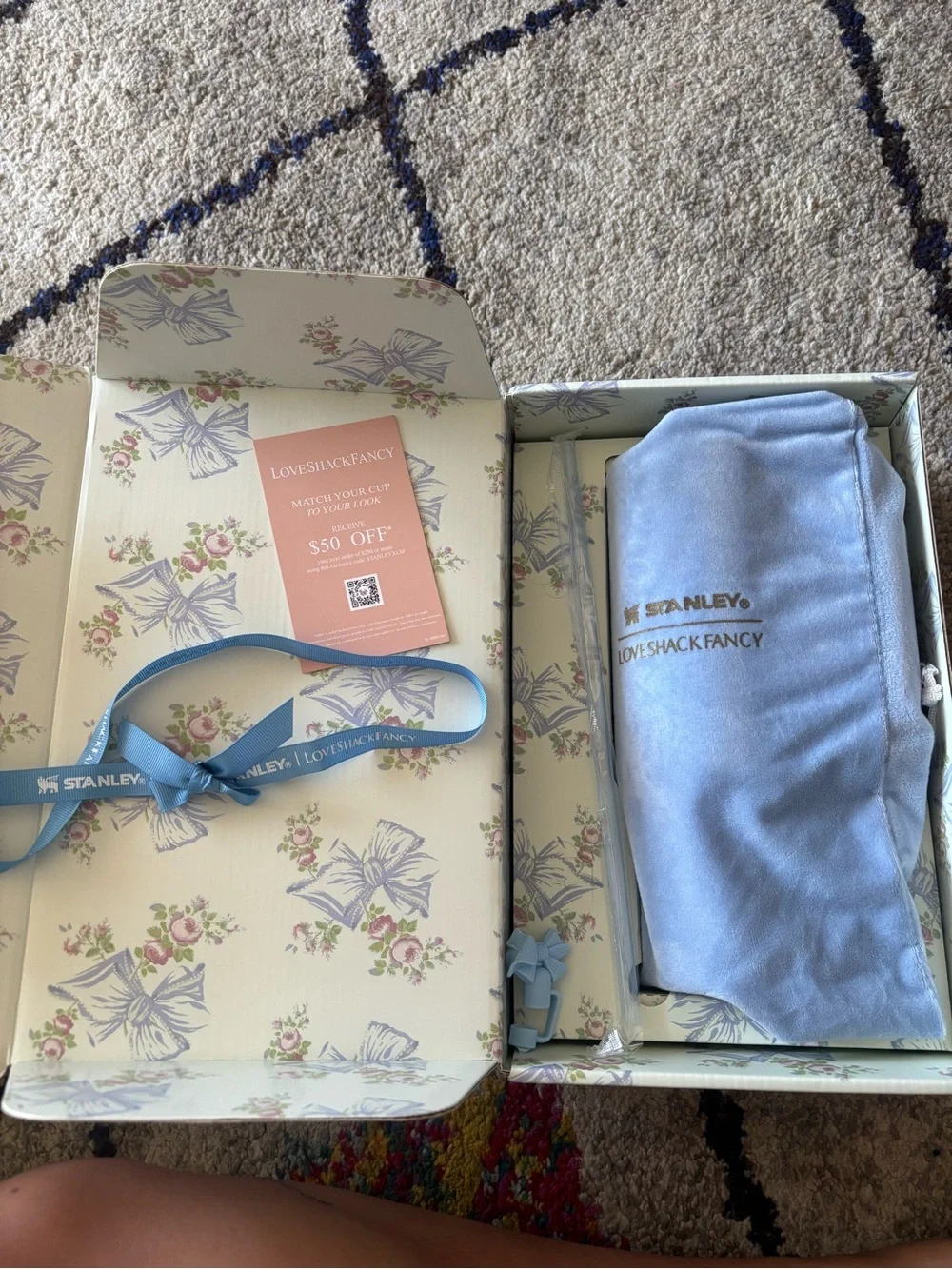 Stanley Quencher Tumbler - Floral Cream with Light Blue Handle